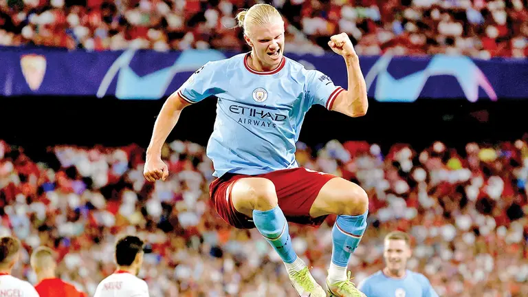 Erling Haaland festeja una conquista con el Manchester City. EFE