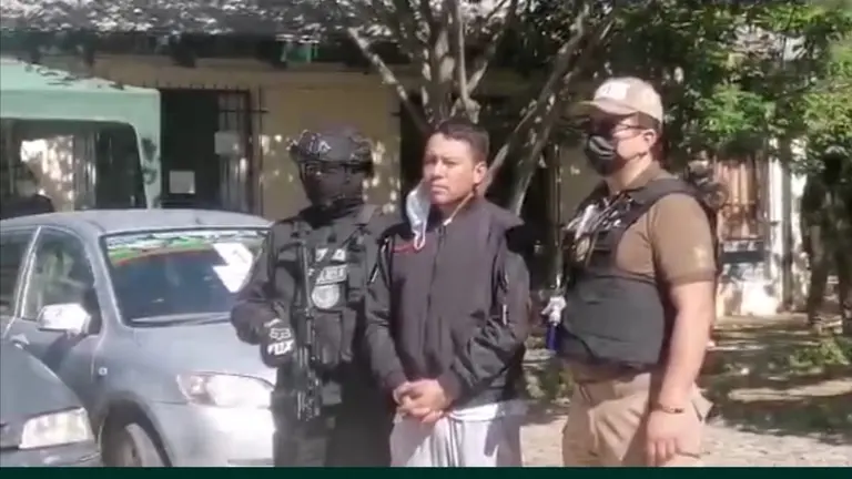 Carlos A.P. (centro) el autor principal y l&iacute;der de una organizaci&oacute;n criminal que en noviembre de 2022 se hizo pasar por funcionario de Semapa. RRSS