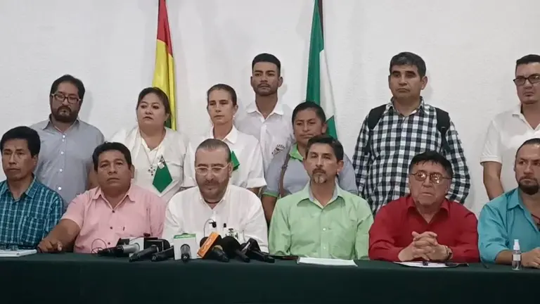 Reuni&oacute;n de c&iacute;vicos de todo el pa&iacute;s en Santa Cruz. Captura