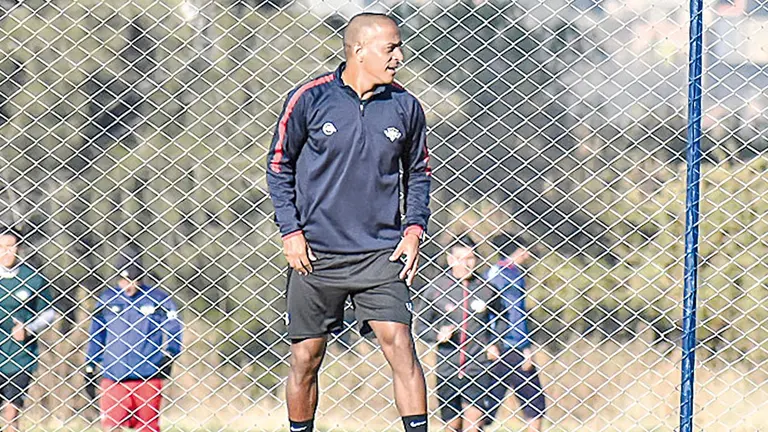 Serginho, durante una pr&aacute;ctica pasada de Wilster. DICO SOL&Iacute;S