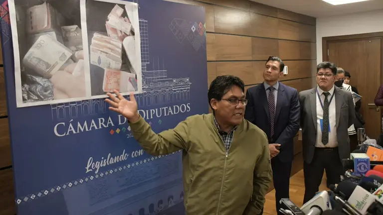 H&eacute;ctor Arce expone los detalles del proyecto de ley en cuanto a la investigaci&oacute;n de los patrimonio de jueces, fiscales y polic&iacute;as. APG