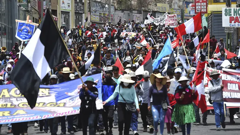 Sobre protestas en Per&uacute;. EFE