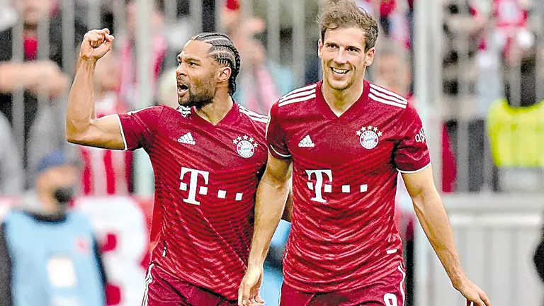 Serge Gnabry y Leon Goretzka celebran una  conquista con el Bayern Múnich. MARCA