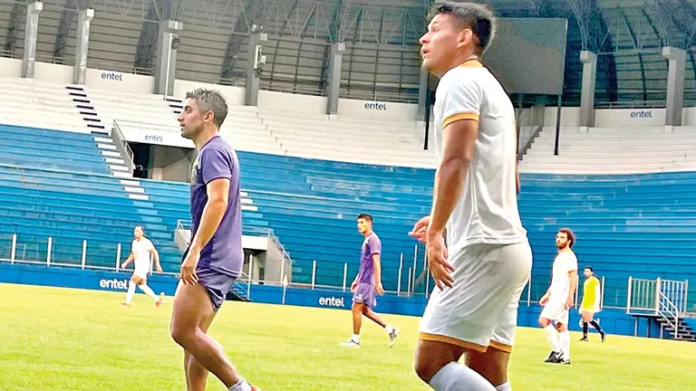 Una jugada de un amistoso anterior que jug&oacute; el equipo con sede en el Tr&oacute;pico. CLUB PALMAFLOR