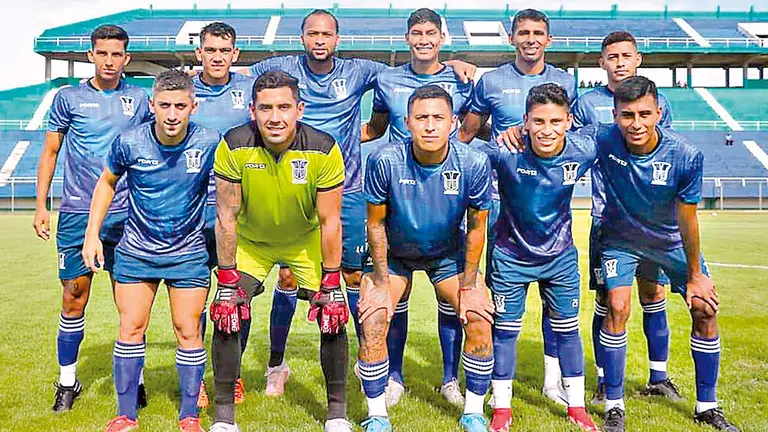 La escuadra azul se present&oacute; en el estadio Municipal de Ivirgarzama para sostener un amistoso internacional. CLUB PALMAFLOR