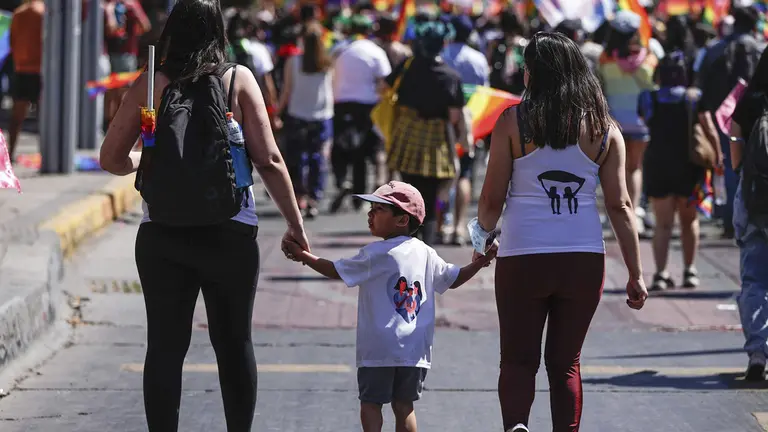 Sobre madres en Chile. EFE