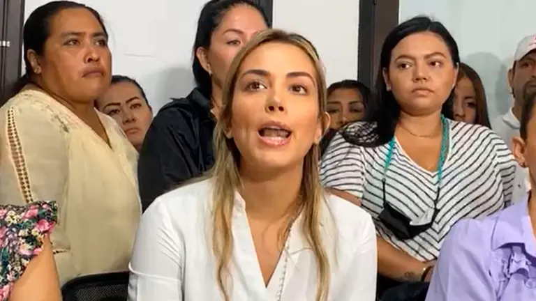 F&aacute;tima Jord&aacute;n, esposa de Luis Fernando Camacho dio una conferencia de prensa./ RRSS