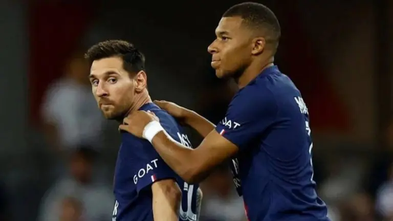 Lionel Messi y Kylian Mbapp&eacute; juntos en el PSG.diezhn.