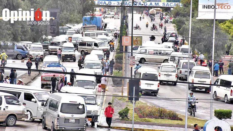 Bloqueos registrados en Sacaba desde tempranas horas de este mi&eacute;rcoles. DICO SOL&Iacute;S