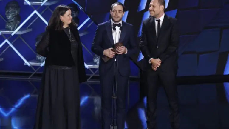 Premiación de Argentina, 1985, de Santiago Mitre, como la mejor película iberoamericana.    INFOBAE