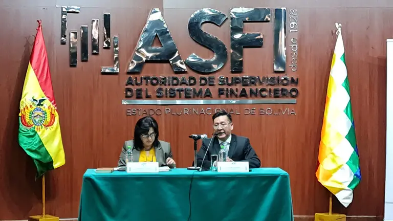 Conferencia de prensa de ASFI. CORTES&Iacute;A