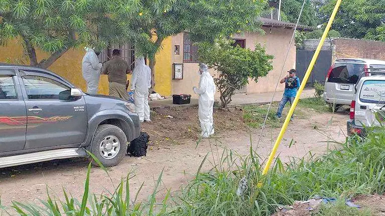 Polic&iacute;a realiza el levantamiento legal del cad&aacute;ver del librecambista asesinado en Santa Cruz. RADIO &Eacute;XITO SANTA CRUZ