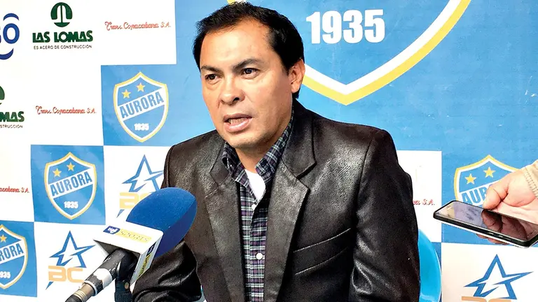 Jaime Cornejo brinda declaraciones en conferencia. / ARCHIVO