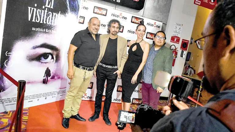 El elenco de "El Visitante" en la premier de la pel&iacute;cula en Prime Cinemas. DICO SOL&Iacute;S