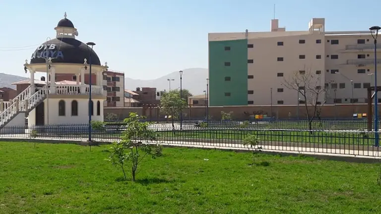 La plaza donde una niña sufrió una descarga eléctrica y perdió la vida en Cochabamba. ELIAM RS