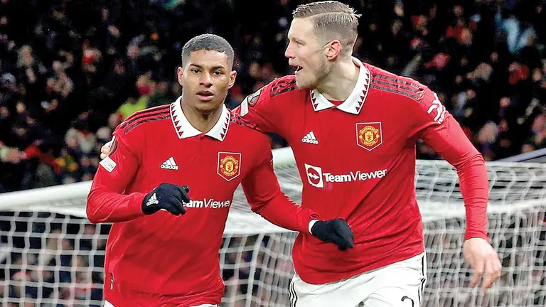Rashford (i) y Weghorst (d) celebran una conquista. INSTAGRAM MANUNITED