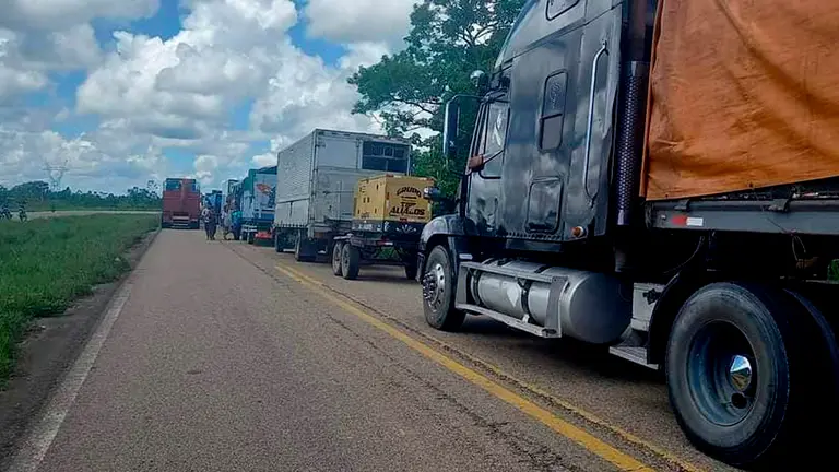 Bloqueos en Yapacan&iacute;. RADIO TELEVISI&Oacute;N YAPACAN&Iacute;