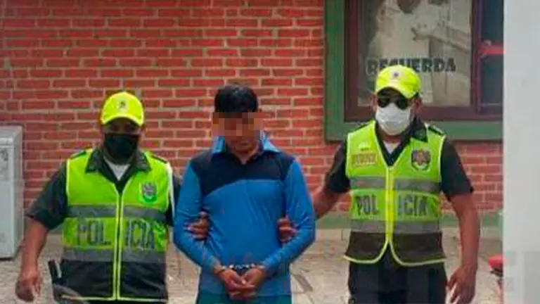 la Polic&iacute;a captura al sargento Sa&uacute;l F. acusado de atropellar y matar a un mototaxista en Santa Cruz./ Foto: Cortes&iacute;a UNITEL
