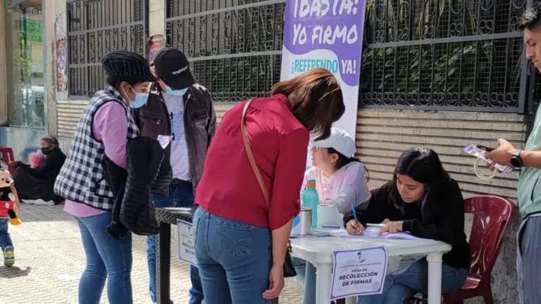 Recolecci&oacute;n de firmas para reforma judicial. FACEBOOK BASTA YO FIRMO