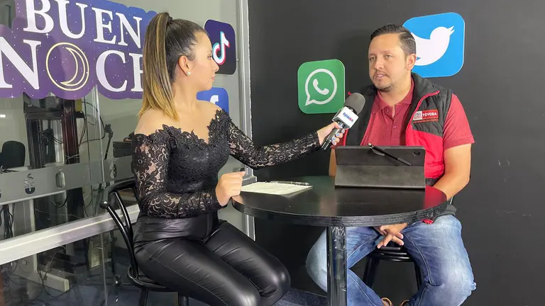 Entrevista sobre ofertas de Toyosa. 