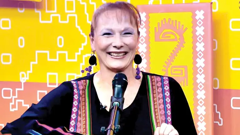 La artista  boliviana-alemana Dagmar D&uuml;mchen. CORTES&Iacute;A