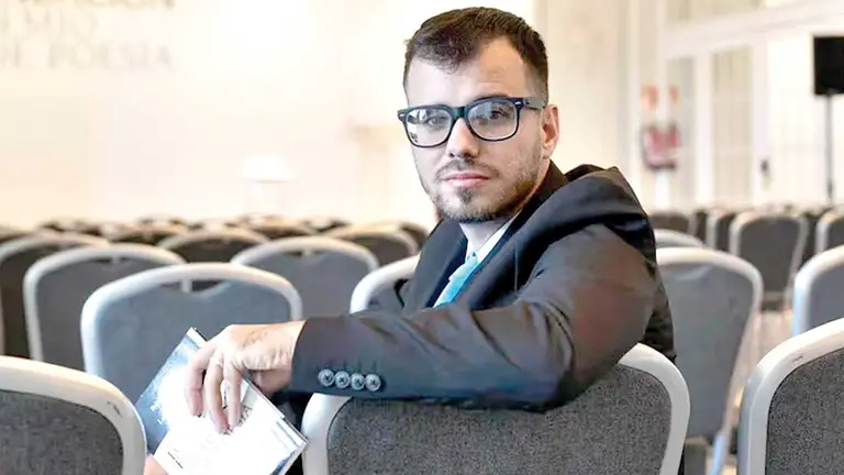 El escritor cubano Reiniel P&eacute;rez, ganador de un premio internacional. INFOBAE