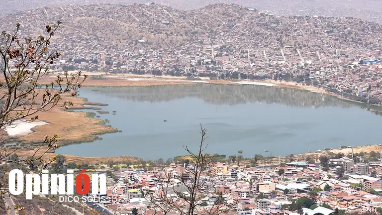 La laguna Alalay en el sur de la ciudad./ DICO SOL&Iacute;S