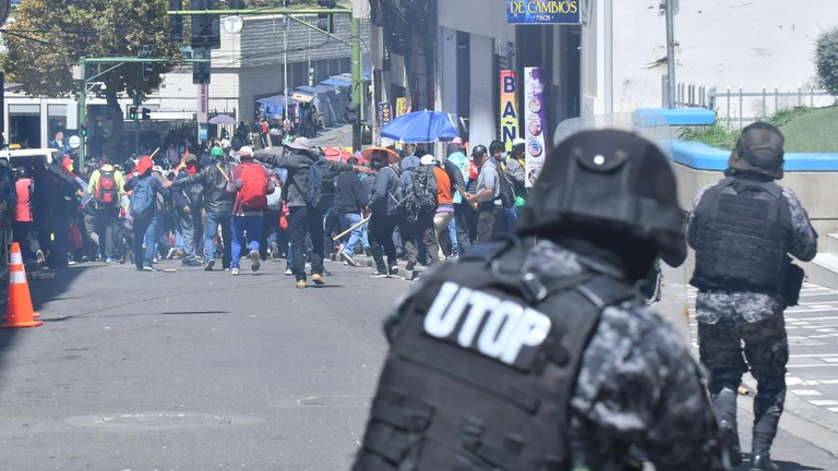 Magisterio urbano protesta en La Paz./ APG