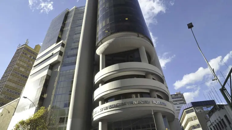 Frontis del edificio del Ministerio de Econom&iacute;a y Finanzas P&uacute;blicas en la ciudad de La Paz./ TOMADA DE ABI