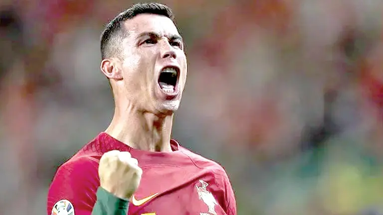 Cristiano Ronaldo celebra una conquista en su selección.  / TYC SPORTS