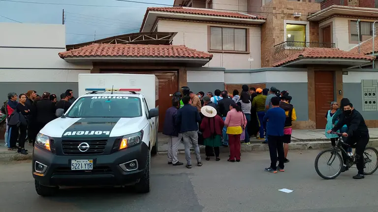 Los esposos Francisco V. y Consuelo J. fueron encontrados sin vida el s&aacute;bado en su vivienda ubicada en la avenida Tadeo Haenke. Sus familiares piden a los investigadores dar con el paradero de los autores./ DICO SOL&Iacute;S