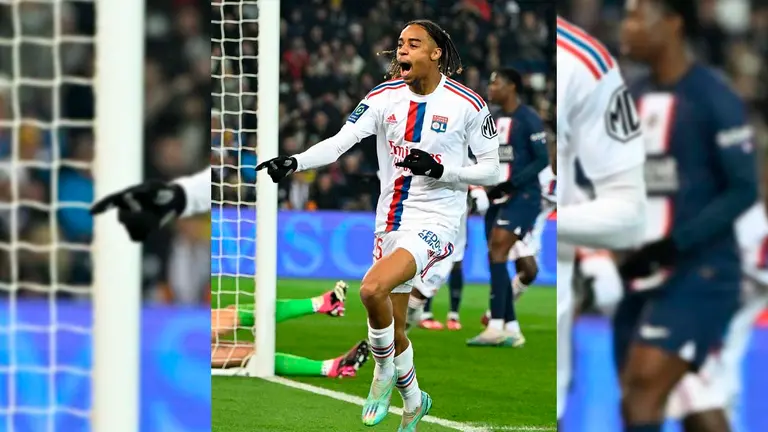 Barcola festeja la solitaria conquista con que Lyon sorprendi&oacute; al PSG de Messi y Mbapp&eacute;. INSTAGRAM LYON