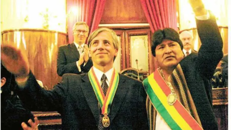 &Aacute;lvaro Garc&iacute;a Linera y Evo Morales tras ganar las elecciones. ARCHIVO