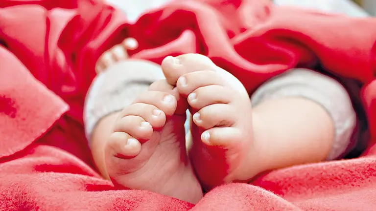 Fotograf&iacute;a ilustrativa de los pies de un beb&eacute;./ PEXELS