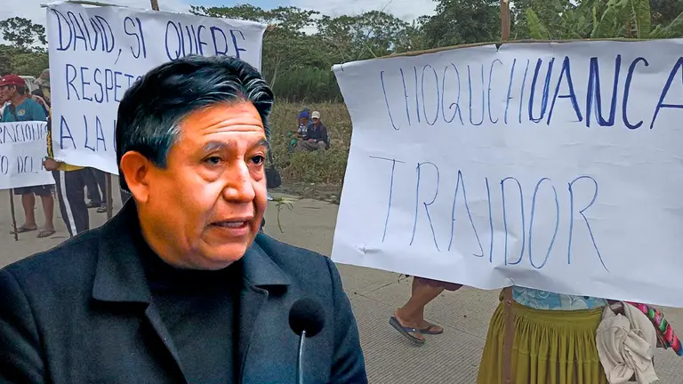 El vicepresidente del Estado David Choquehuanca y una protesta de pobladores del Tr&oacute;pico en su contra. Composici&oacute;n OPINI&Oacute;N