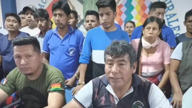 Interculturales de Chimor&eacute;, en emergencia tras la llegada del vicepresidente David Choquehuanca. CAPTURA RKC
