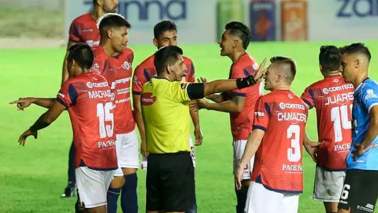 Imagen referencial del &aacute;rbitro pace&ntilde;o Gaad Flores. DIEZ