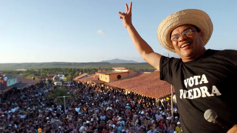 Fotograf&iacute;a de archivo en la que se registr&oacute; al humorista venezolano Benjam&iacute;n Rausseo, conocido como "Er Conde der Guacharo", durante el lanzamiento de su candidatura presidencial para las elecciones de 2006./ EFE