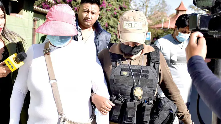 Una librecambista detenida en la ciudad de Cochabamba./ NOÉ PORTUGAL