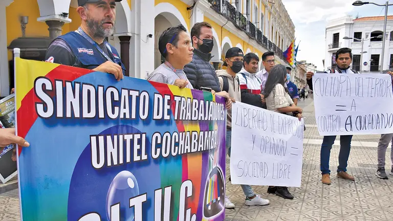Periodistas en una marcha de protesta en contra del art&iacute;culo &ldquo;mordaza&rdquo;./ NO&Eacute; PORTUGAL
