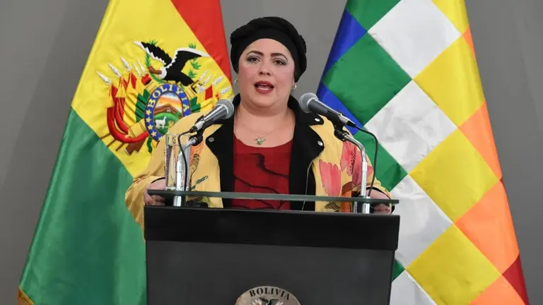 La ministra Mar&iacute;a Nela Prada, en conferencia de prensa. ABI