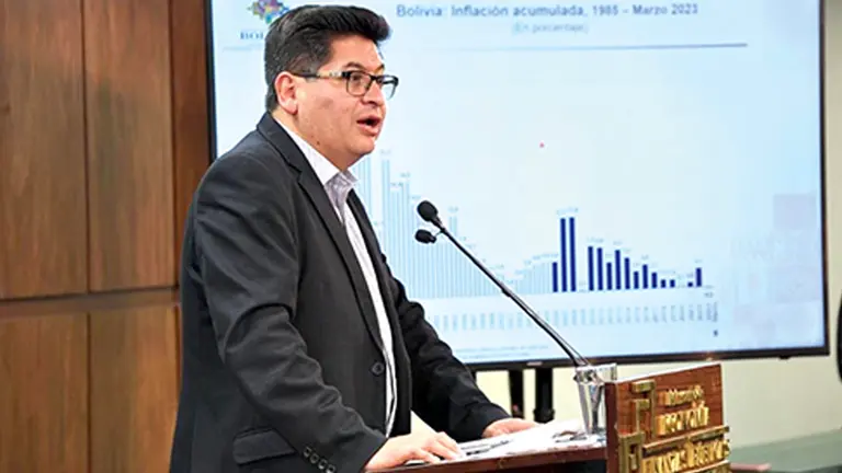 El ministro de Economía, Marcelo Montenegro, en conferencia de prensa./ ABI