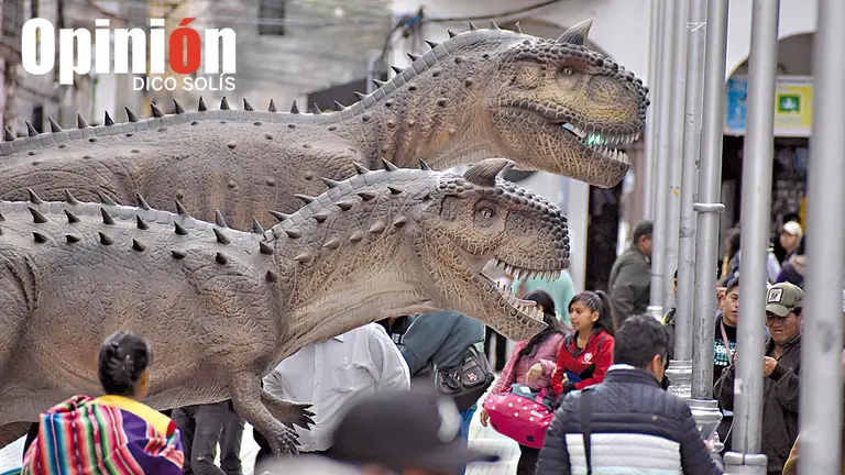 Presentaci&oacute;n de la ruta de los dinosaurios en la Casa de las Culturas de la Gobernaci&oacute;n./ NO&Eacute; PORTUGAL