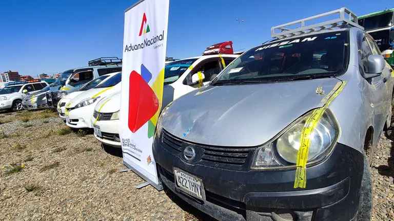 Los motirizados comisados est&aacute;n en un recinto de la Aduana./ ADUANA NACIONAL