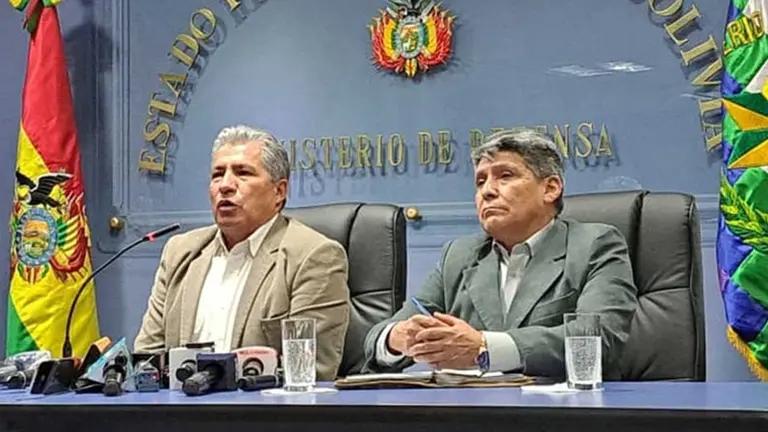 Ministro Novillo en la conferencia de prensa./ TOMADA DE ERBOL