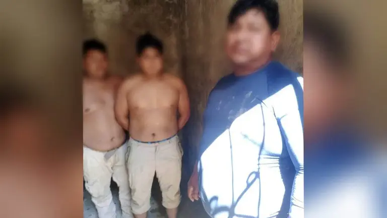 Tres de los cuatro sujetos detenidos en Entre R&iacute;os portando armas. MINISTERIO DE GOBIERNO