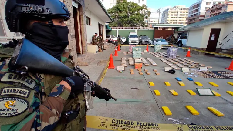 Droga incautada en ambientes de la FELCN, en Cochabamba./NO&Eacute; PORTUGAL