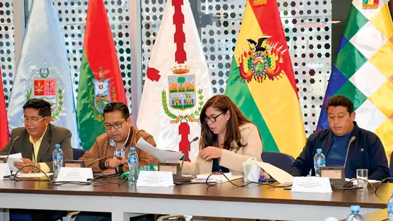 Legisladores de la Comisi&oacute;n Mixta de Constituci&oacute;n que registraba a los candidatos./ ABI/ARCHIVO