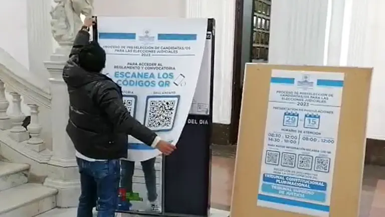 Funcionarios quitaron los carteles y cerraron las puertas a las postulaciones./ TOMADA DE ERBOL