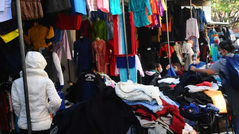 Imagen referencial de ropa. NO&Eacute; PORTUGAL
